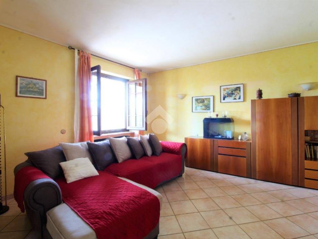 Villa a Poirino in Via benedetto croce, 19 - Foto 2