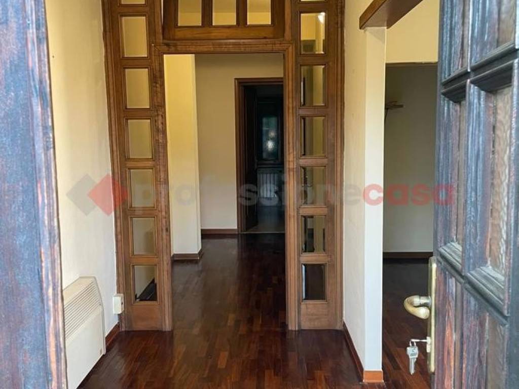 Appartamento a Piazza al serchio in Via di Chiosa , 15 - Foto 2