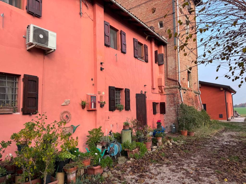 Appartamento a Castel san pietro terme in Via San Giovanni - Foto 2
