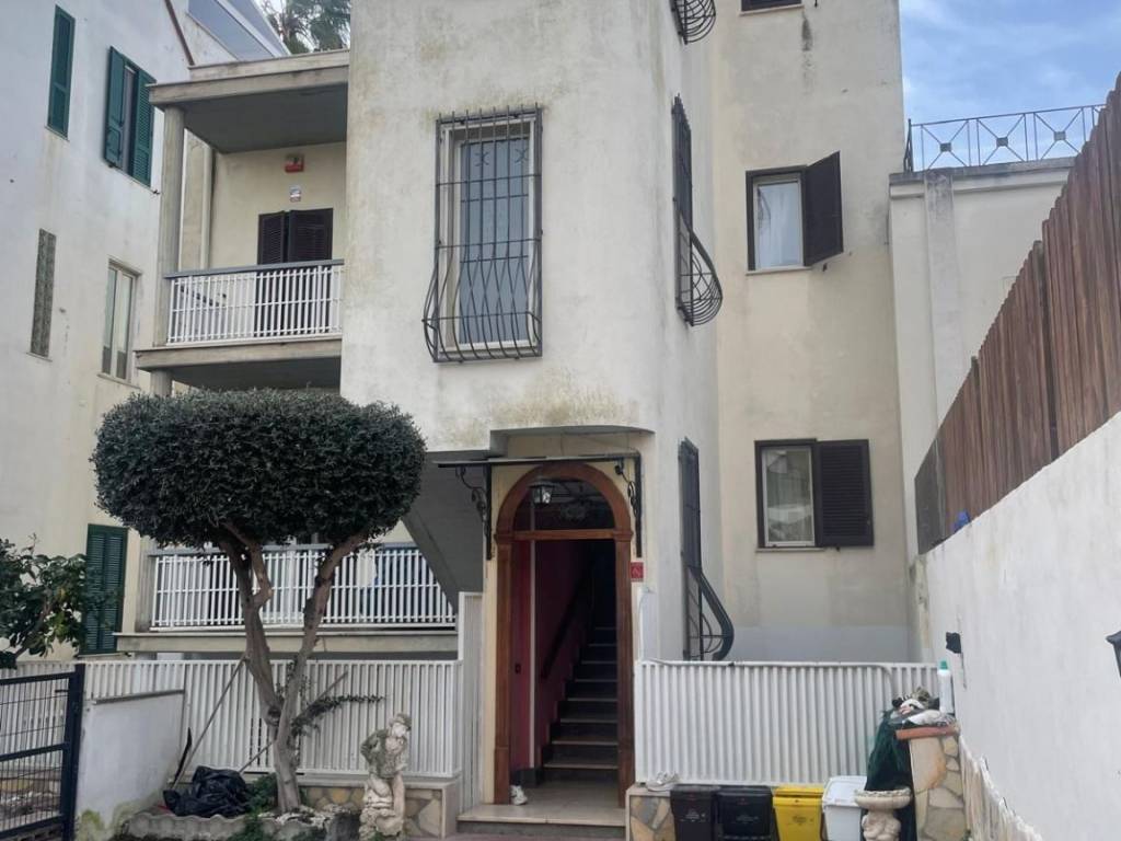 Villa a Civitavecchia in Via Giacomo Puccini - Foto 3