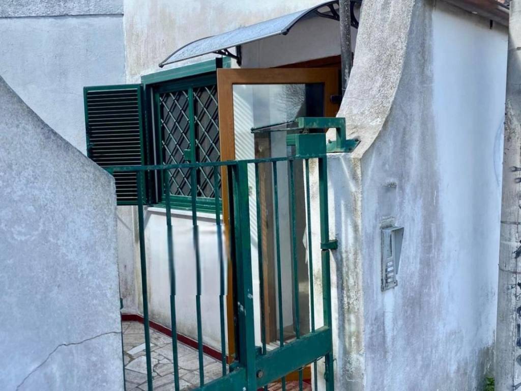 Villa a Pomezia in Via Polonia - Foto 2