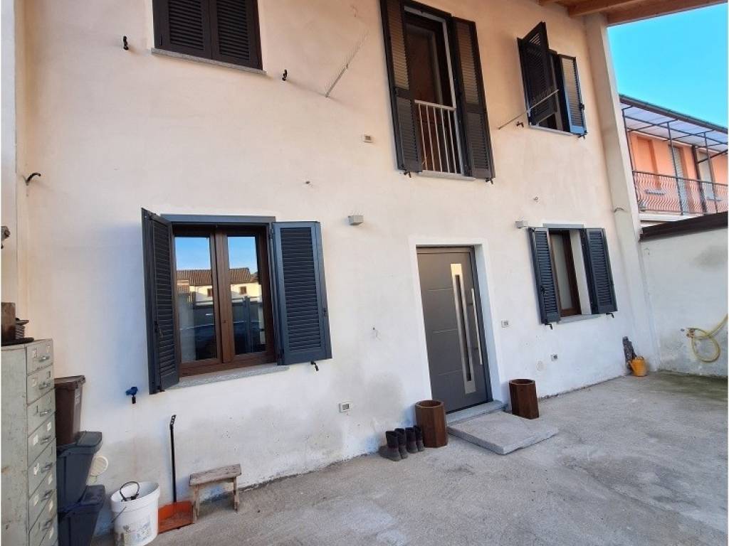 Villa a Garlasco in Via Eleonora Dusa - Foto 2