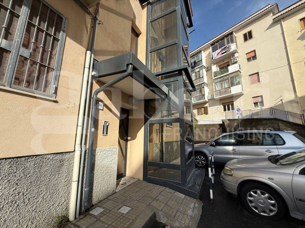 Appartamento a Catanzaro in VIA ANTONIO PURIFICATO, 34 - Foto 3