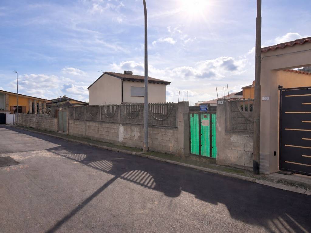 Terreno a Sanluri in Via Ludovico Ariosto - Foto 2