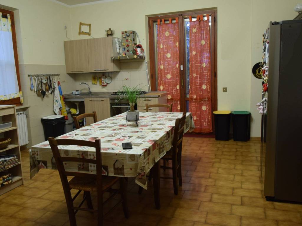 Appartamento a Foligno in Via Monte Pennino - Foto 3