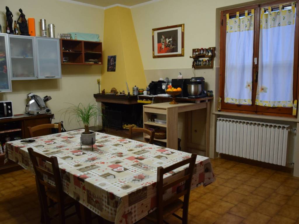 Appartamento a Foligno in Via Monte Pennino - Foto 4