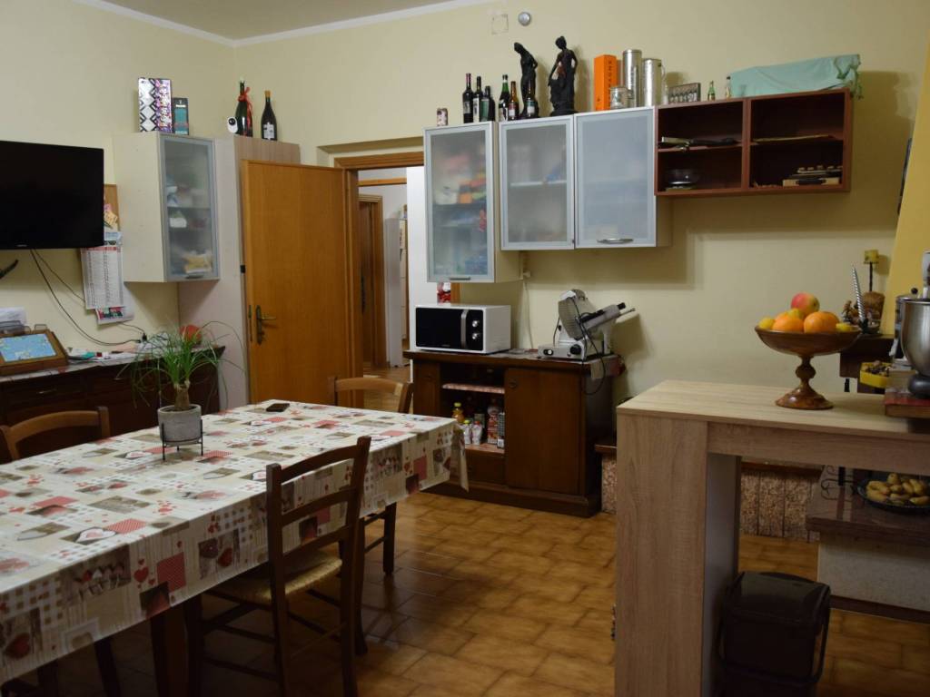 Appartamento a Foligno in Via Monte Pennino - Foto 5