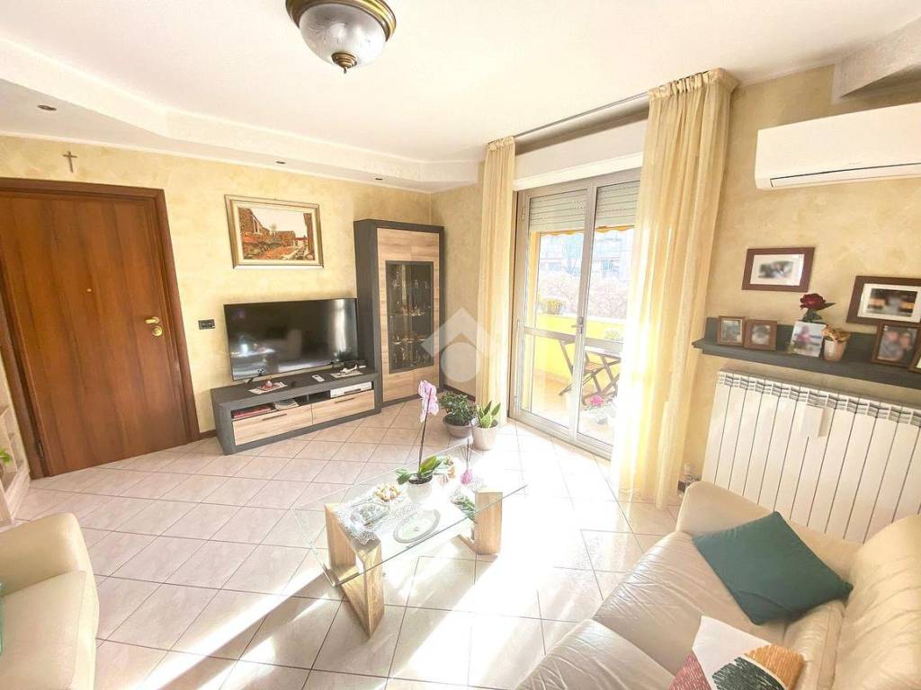 Appartamento a Samarate in Via S. Giovanni Bosco, 53 - Foto 4