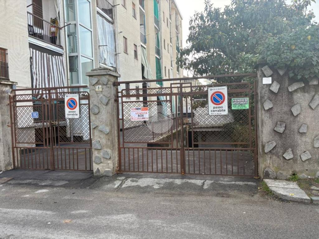 Box / garage a Grugliasco in Via Santarosa, 1 - Foto 4