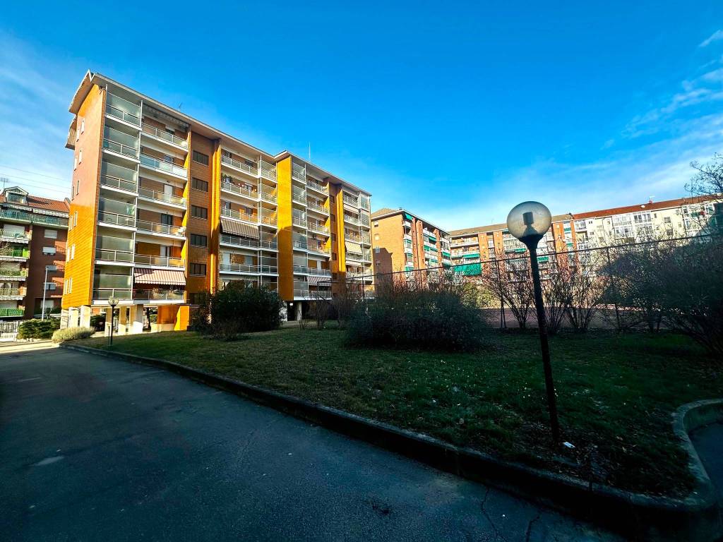 Appartamento a Rivoli in Via Ivrea, 14 - Foto 2