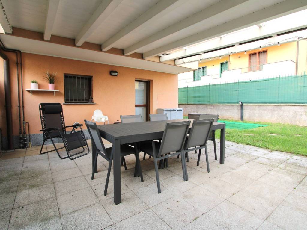 Appartamento a Bareggio in Via Isonzo, 26 - Foto 2