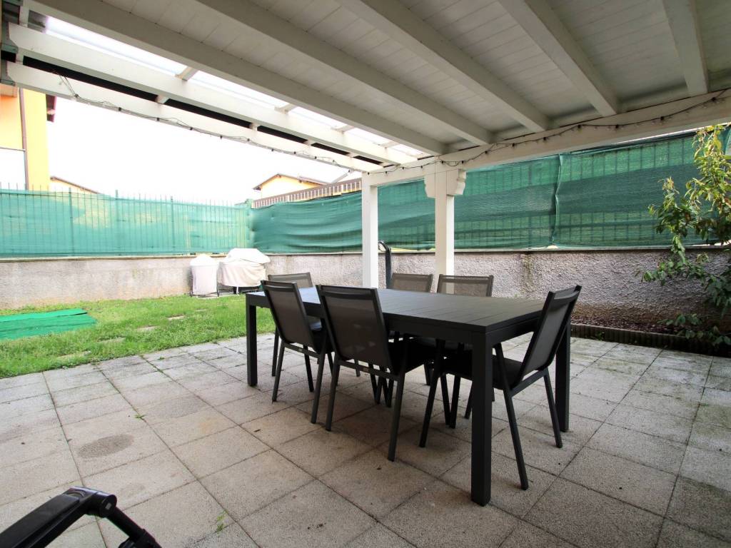 Appartamento a Bareggio in Via Isonzo, 26 - Foto 3