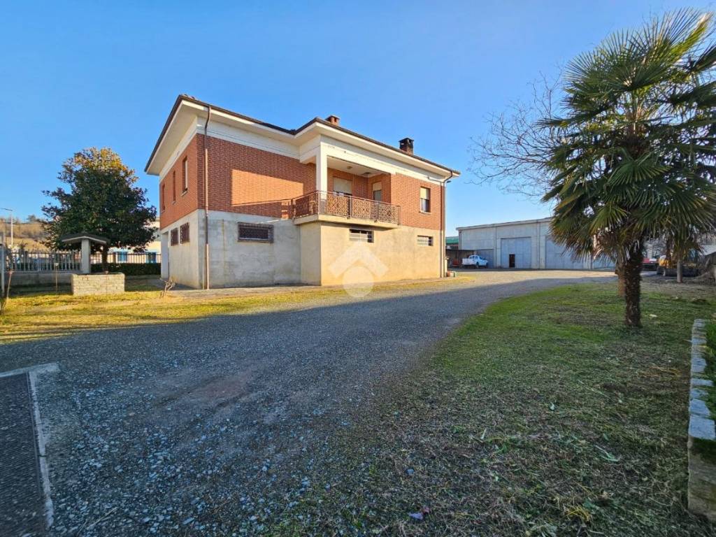 Villa a Nizza monferrato in STRADA CANELLI, 67 - Foto 3