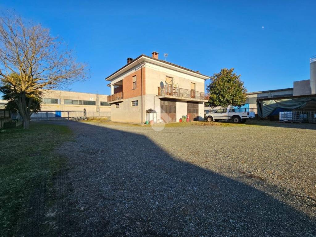 Villa a Nizza monferrato in STRADA CANELLI, 67 - Foto 4