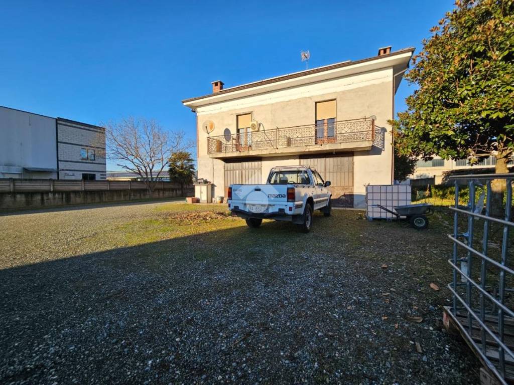 Villa a Nizza monferrato in STRADA CANELLI, 67 - Foto 5