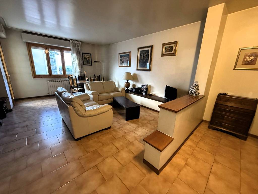 Appartamento a Prato in Via Augusto Righi - Foto 2