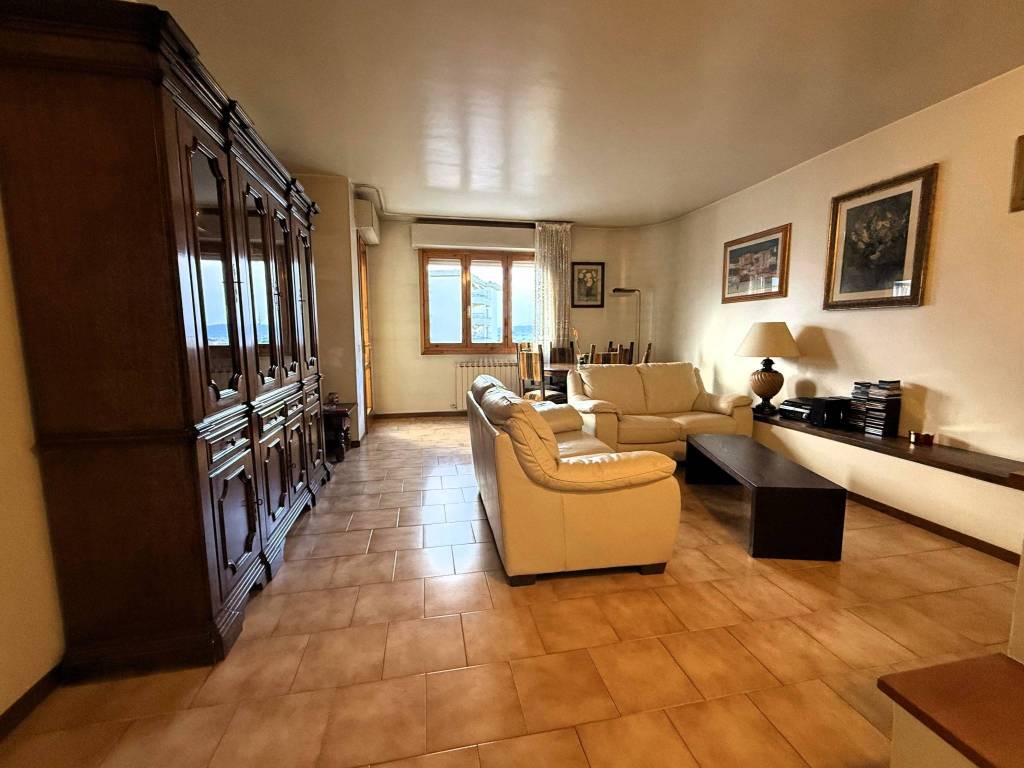 Appartamento a Prato in Via Augusto Righi - Foto 3
