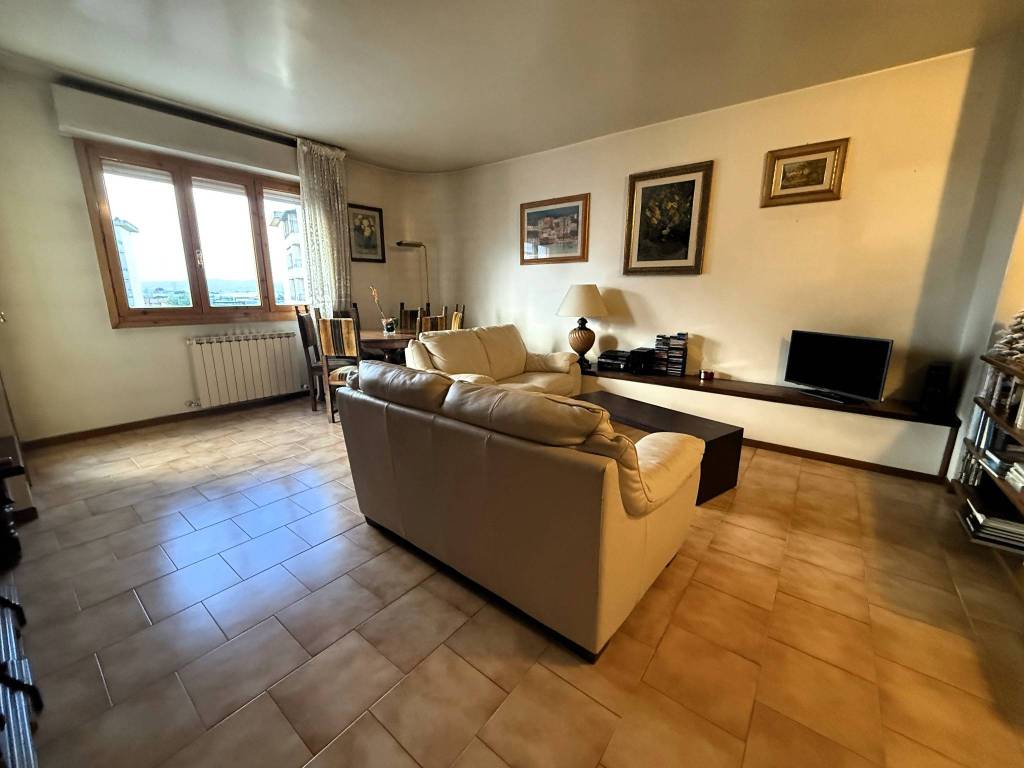 Appartamento a Prato in Via Augusto Righi - Foto 4