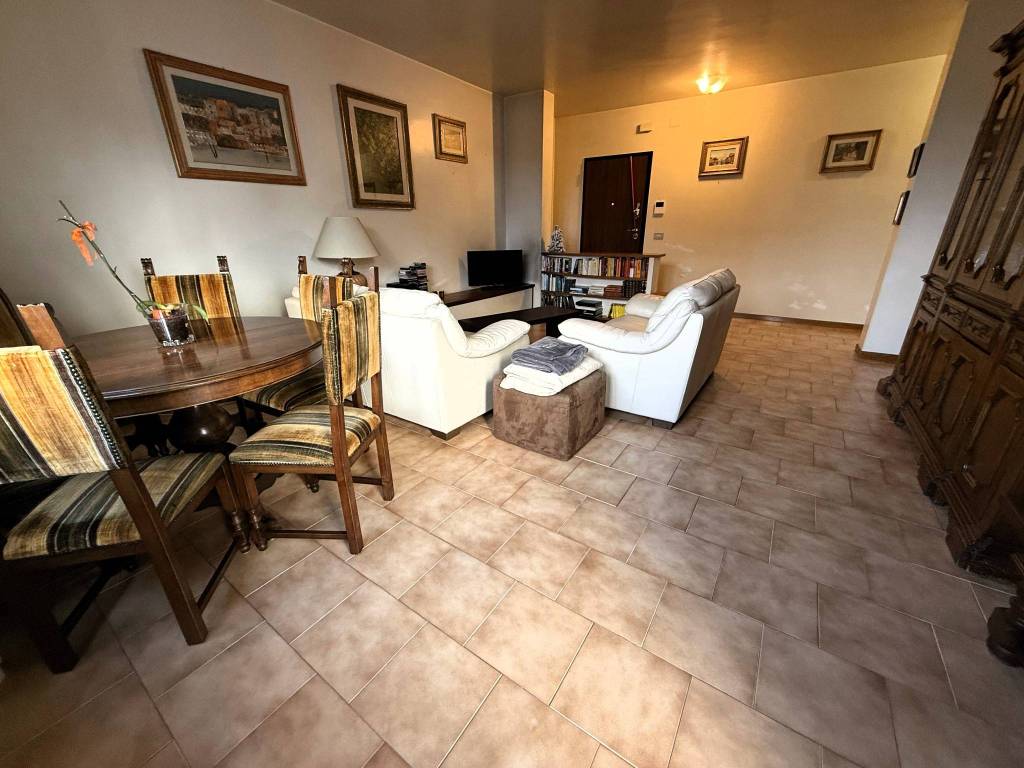 Appartamento a Prato in Via Augusto Righi - Foto 5