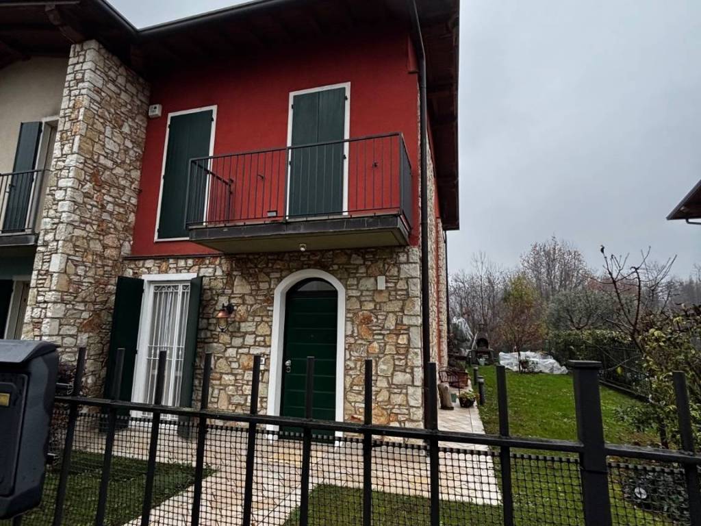 Villetta a schiera a Ome in Via Sersane, 4646 - Foto 2