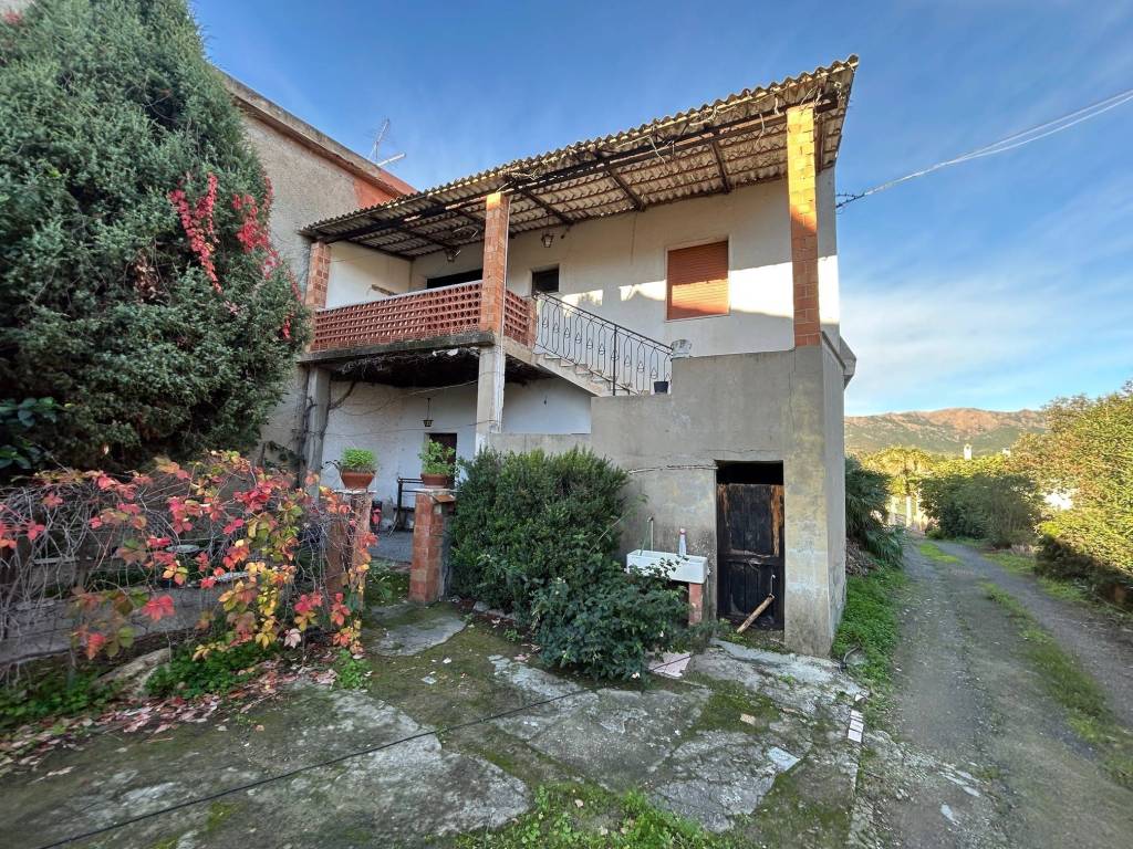 Villa a Sarroch in Via Giacomo Puccini - Foto 3