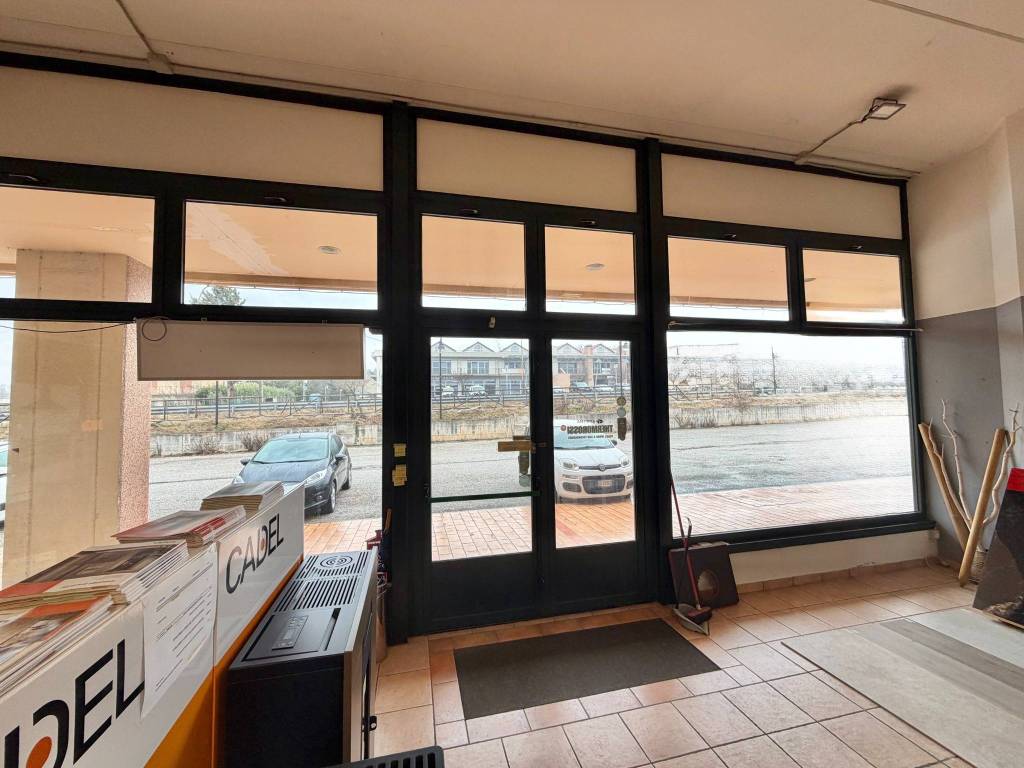 Immobile a Fossato di vico in Via Commerciale, 17 - Foto 4