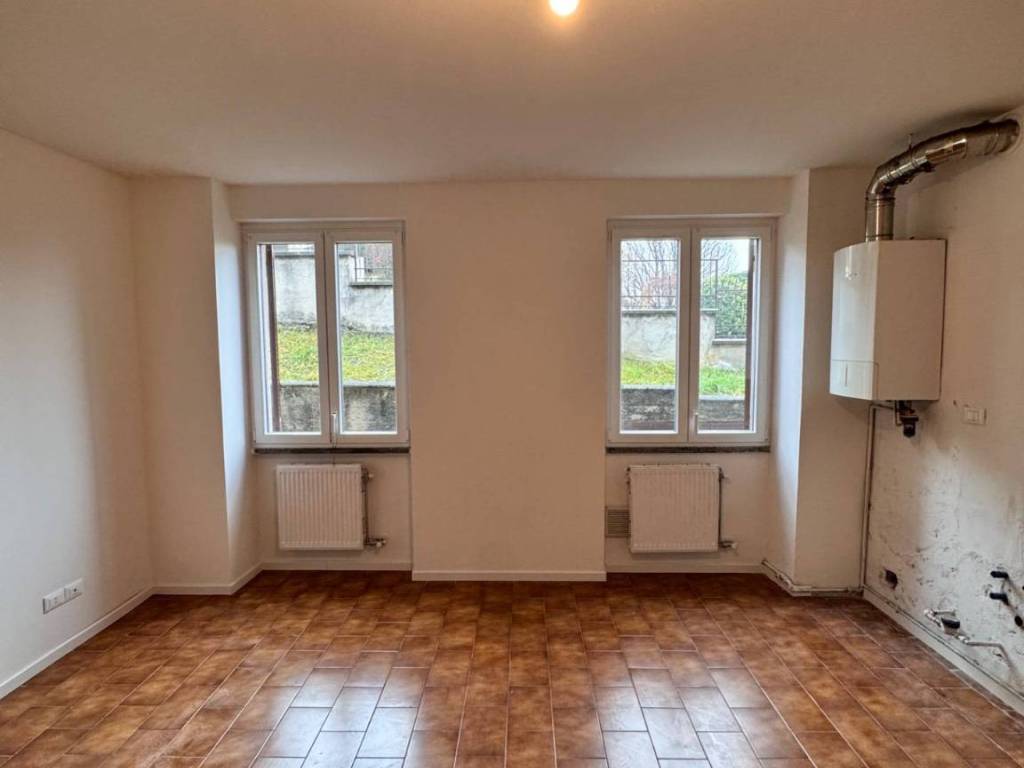 Appartamento a Monguzzo in Via Montale, 12 - Foto 4