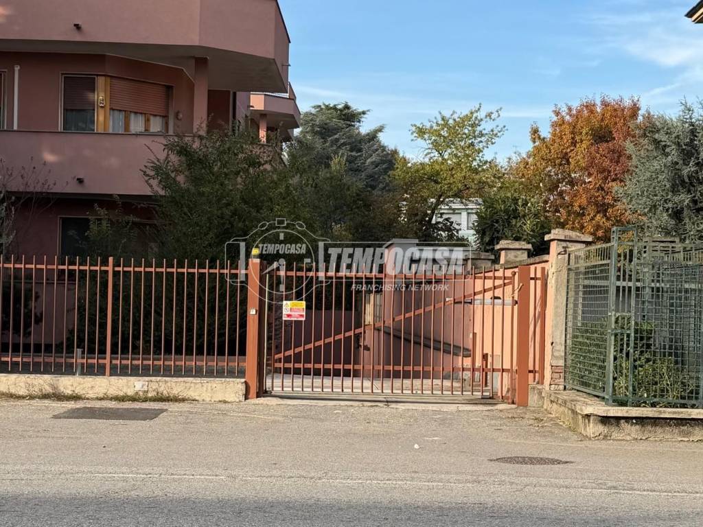 Box / garage a Bareggio in Via Milano 15 - Foto 3