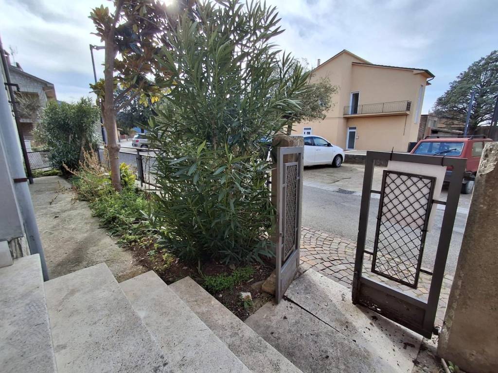 Villa a Baschi in Via del Risorgimento - Foto 3