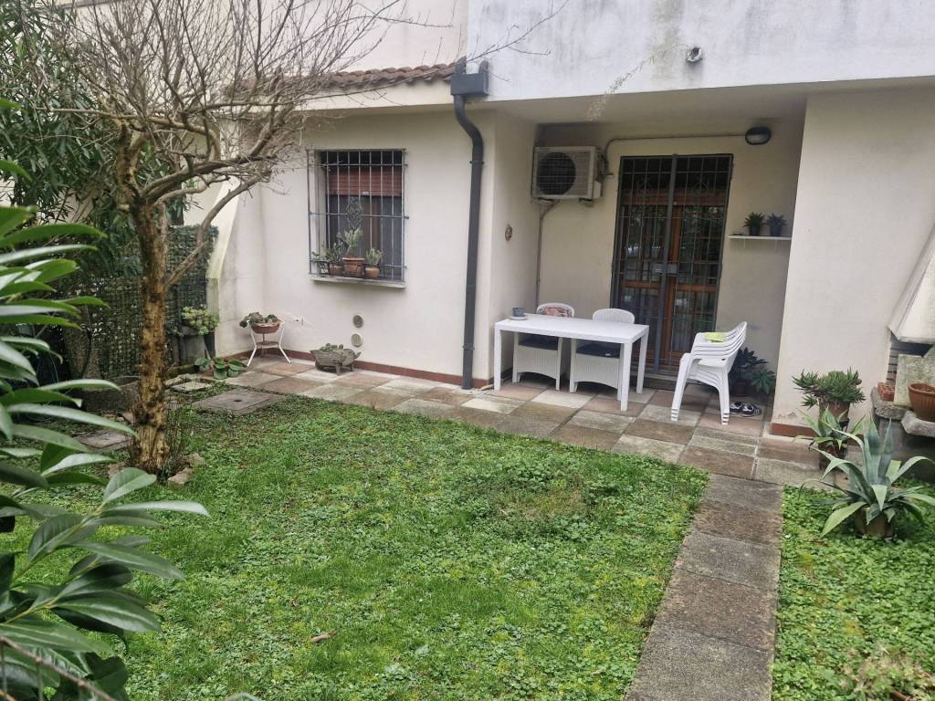 Villetta a schiera a Ferrara in Via Achille Funi - Foto 4