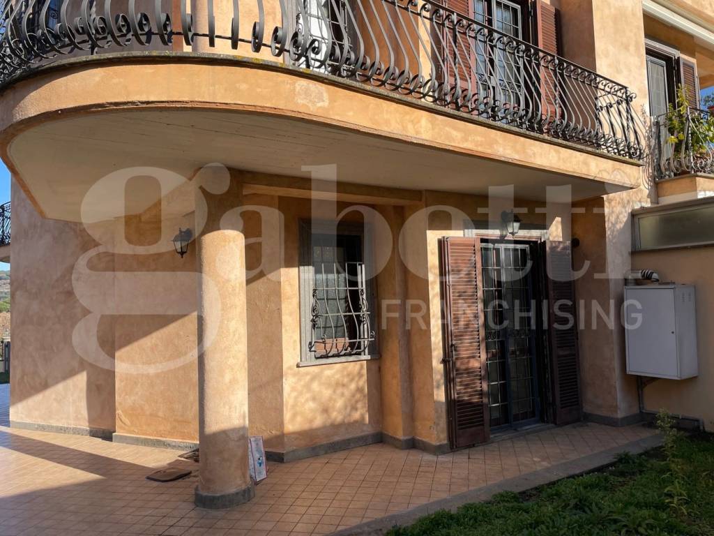 Villa a Rocca di papa in Via dei Ciclamini, 25 - Foto 5