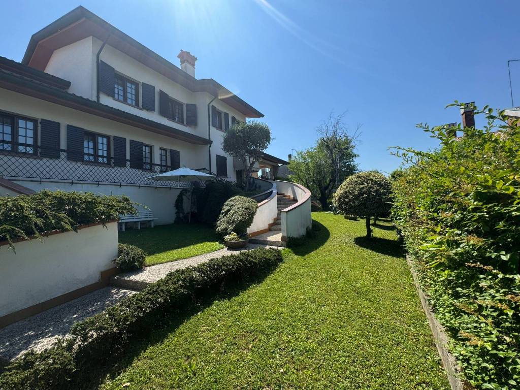 Villa a Mira in Via Enrico Toti - Foto 2