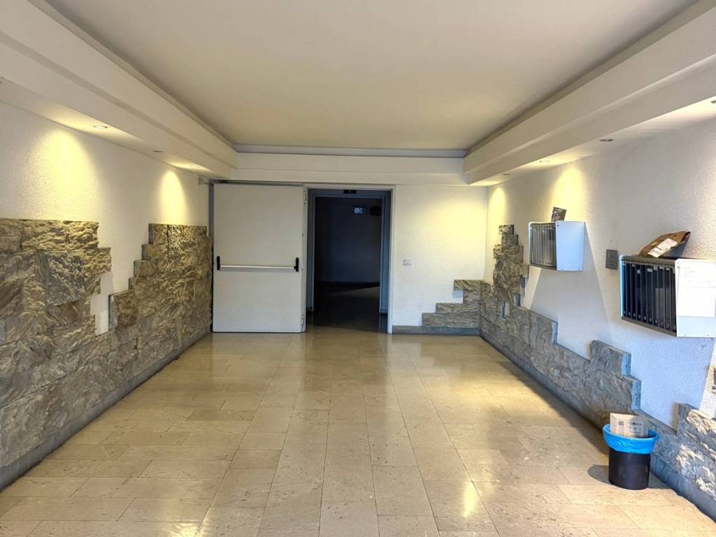 Appartamento a Trieste in Via Commerciale, 117 - Foto 4