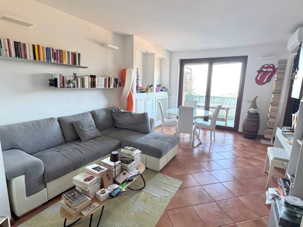 Appartamento a Trieste in Via Commerciale, 117 - Foto 5