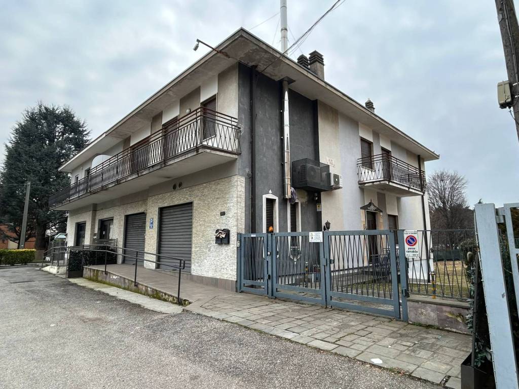 Casa indipendente a Gallarate in VIA MONTE LEONE, 29 - Foto 5