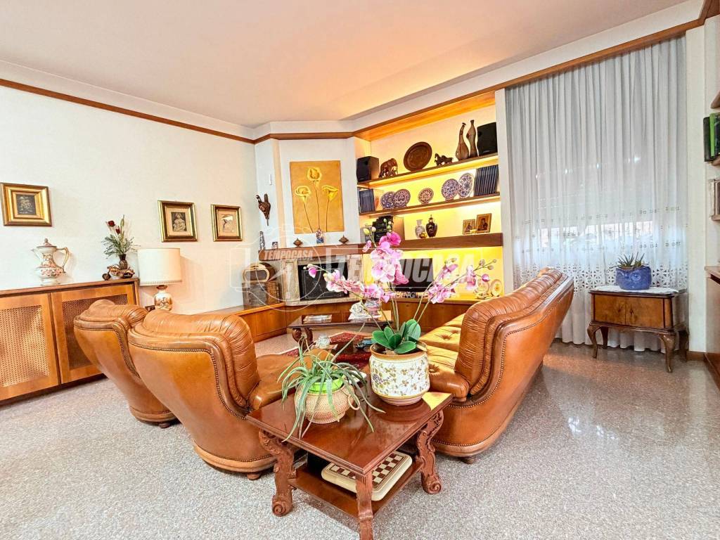 Villa a Vanzaghello in Via Camillo Benso Conte di Cavour 41 - Foto 3