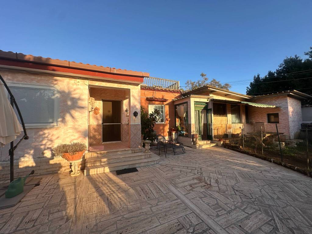 Villa a Ardea in Via della Caffarella - Foto 2