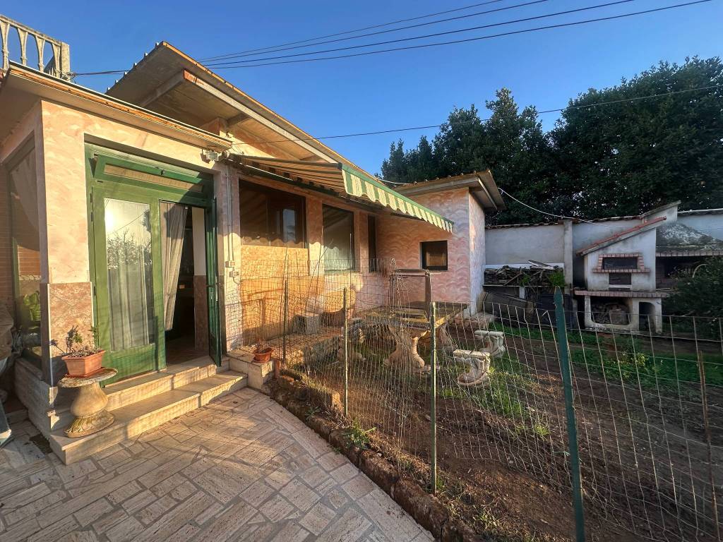 Villa a Ardea in Via della Caffarella - Foto 3