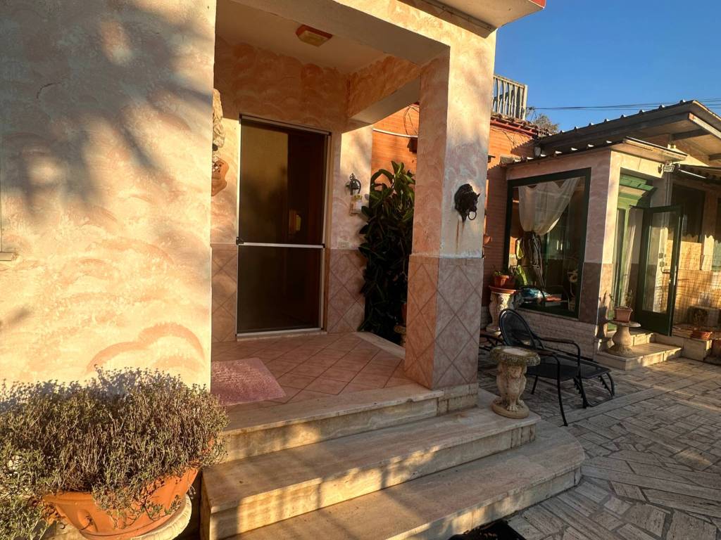Villa a Ardea in Via della Caffarella - Foto 4