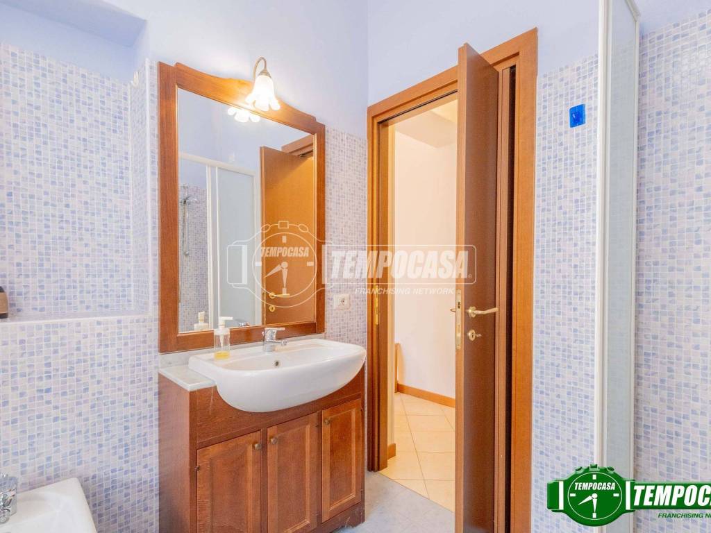 Appartamento a Magenta in Via Giuseppe Garibaldi - Foto 2