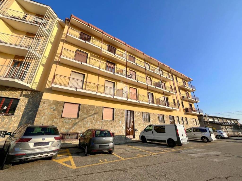 Appartamento a Castellamonte in Via Ex Internati, 21 - Foto 2