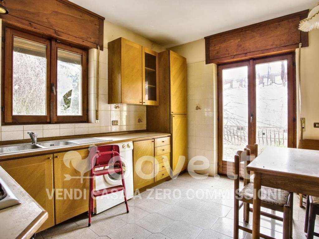 Villa a Cunardo in Via R. Vaccarossi - Foto 4