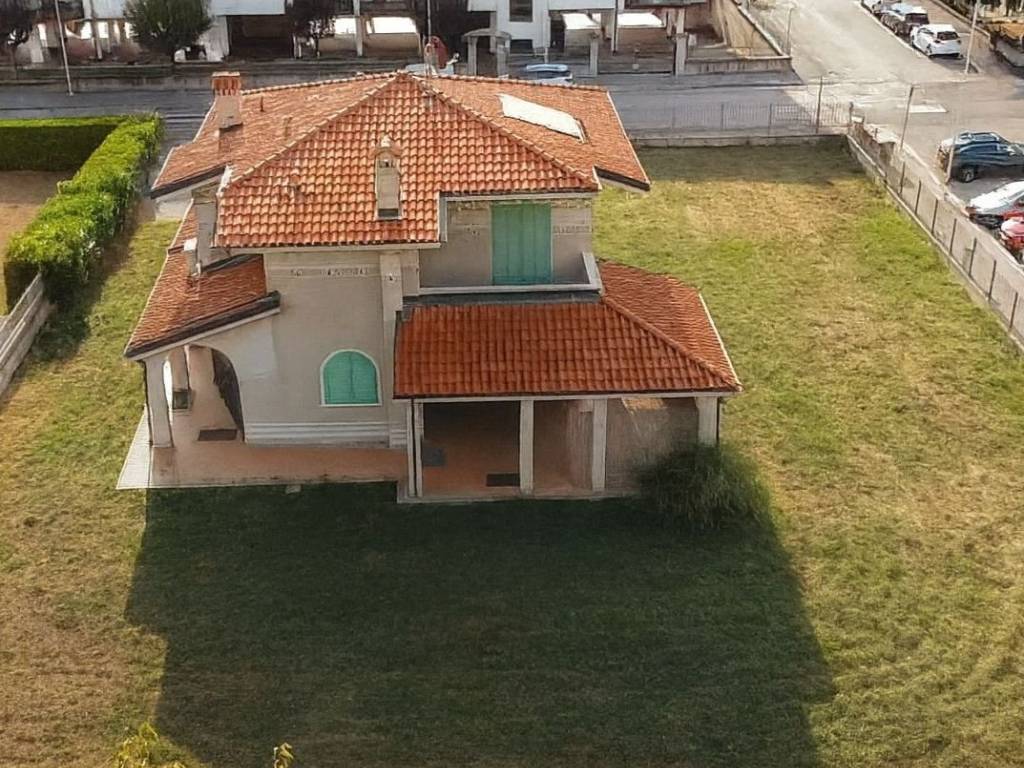 Villa a Cuneo in Via Bossea, 4 - Foto 4