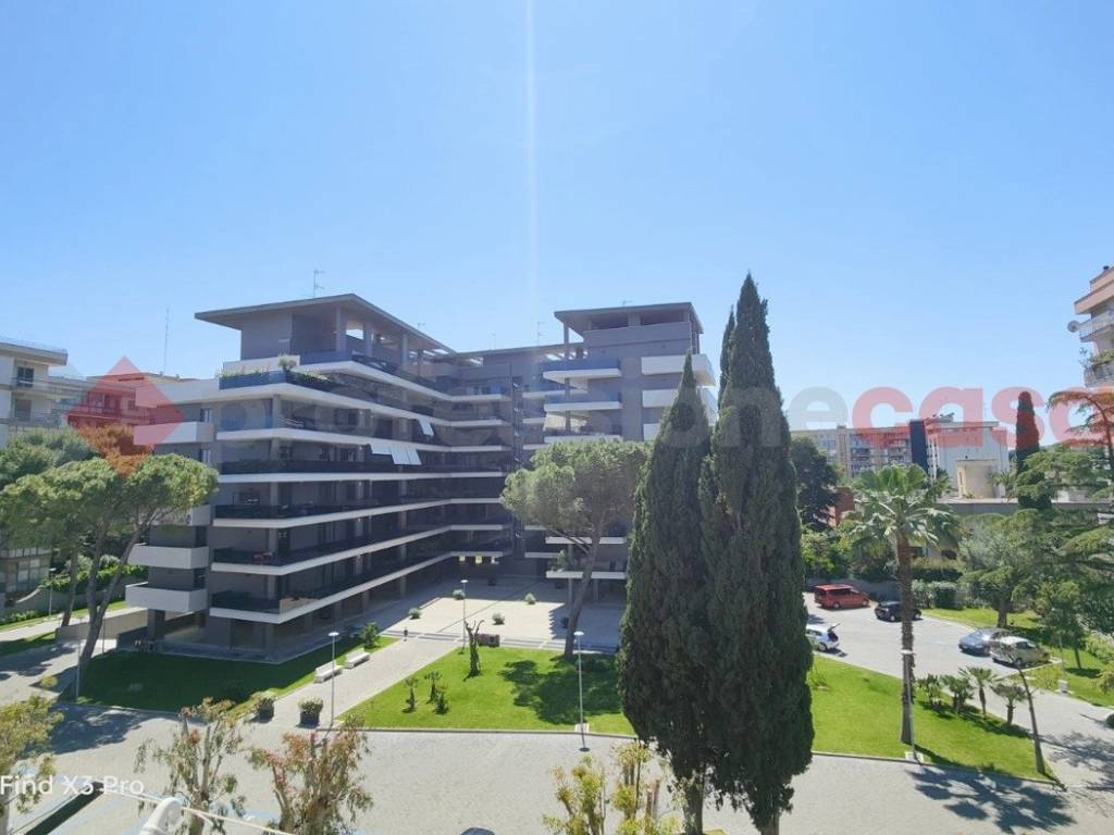 Appartamento a Bari in CORSO DE GASPERI, 296 - Foto 3