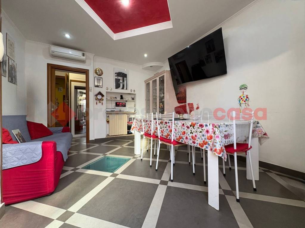 Casa indipendente a Terracina in VIA BRUNELLESCHI, 21 - Foto 4