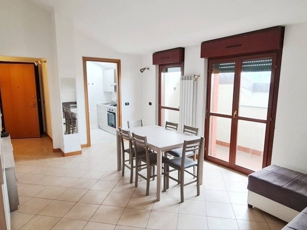 Appartamento a Gallarate in Via del Lavoro - Foto 5