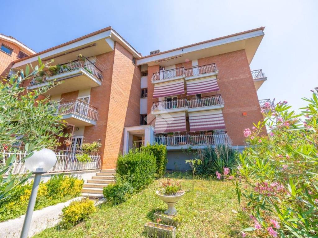 Appartamento a Ariccia in Via Alcide de Gasperi, 12 - Foto 2