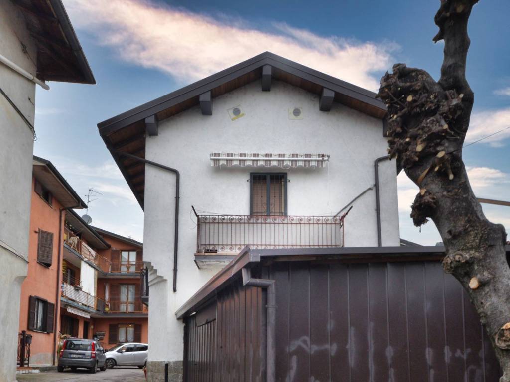 Villa a Locate varesino in Vicolo Tassetti, 29 - Foto 3