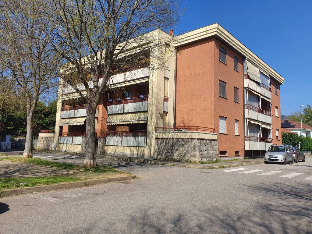 Appartamento a Piossasco in Via San Bernardo - Foto 2