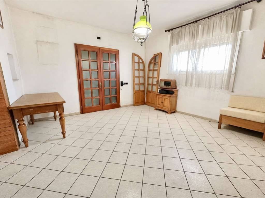 Villa a Imola in Casa indipendente con giardino di 1500 mq - Foto 2